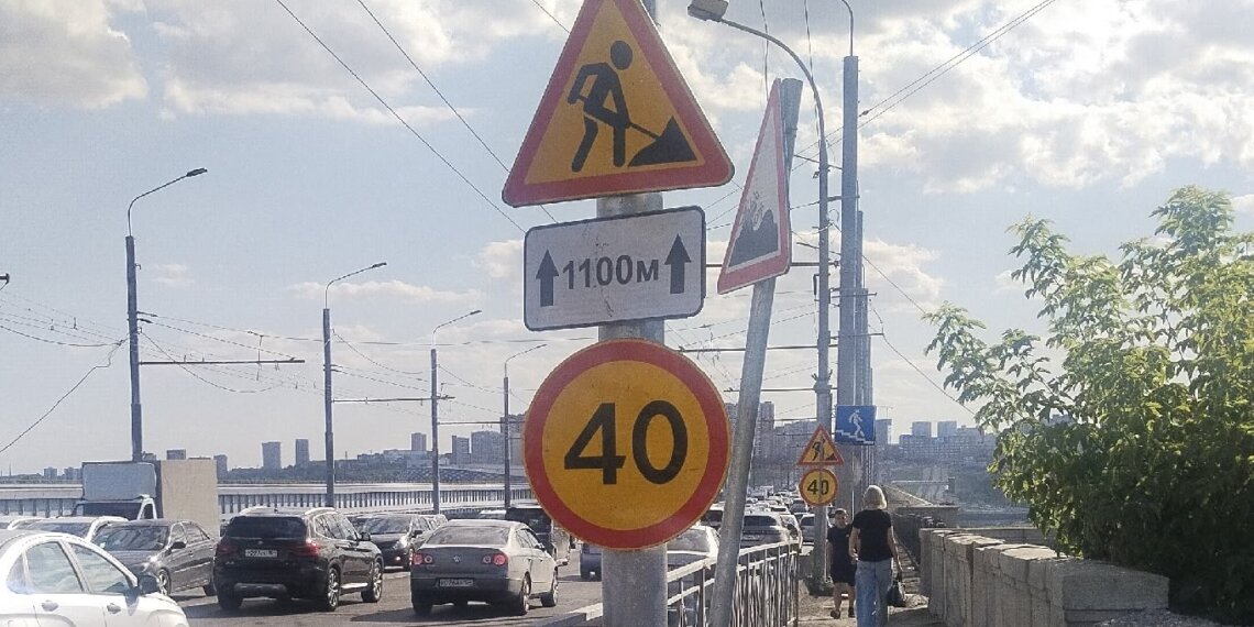 В центре Новосибирска сузят две улицы из-за ремонта теплосетей