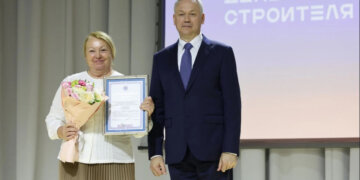 Губернатор и депутаты поздравили новосибирских строителей с профессиональным праздником
