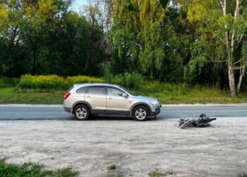 В Новосибирске трагически погиб подросток на мопеде
