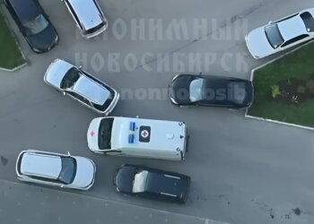 В ЖК «Сокольники» женщина на автомобиле перекрыла проезд скорой помощи