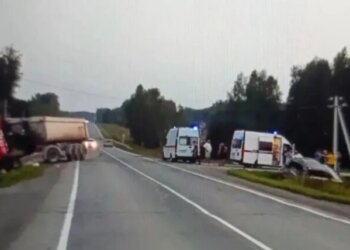Двое детей пострадали в тройном ДТП под Новосибирском