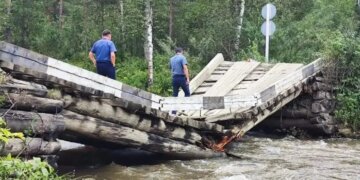 В Республике Алтай обрушился мост на туристическом маршруте