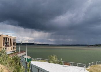 Ливни, град и шквалистый ветер накроют Новосибирскую область