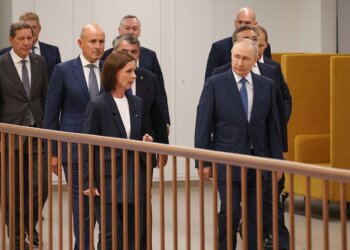 Путин в Новосибирске: синхротрон, школьники и разговор о будущем науки