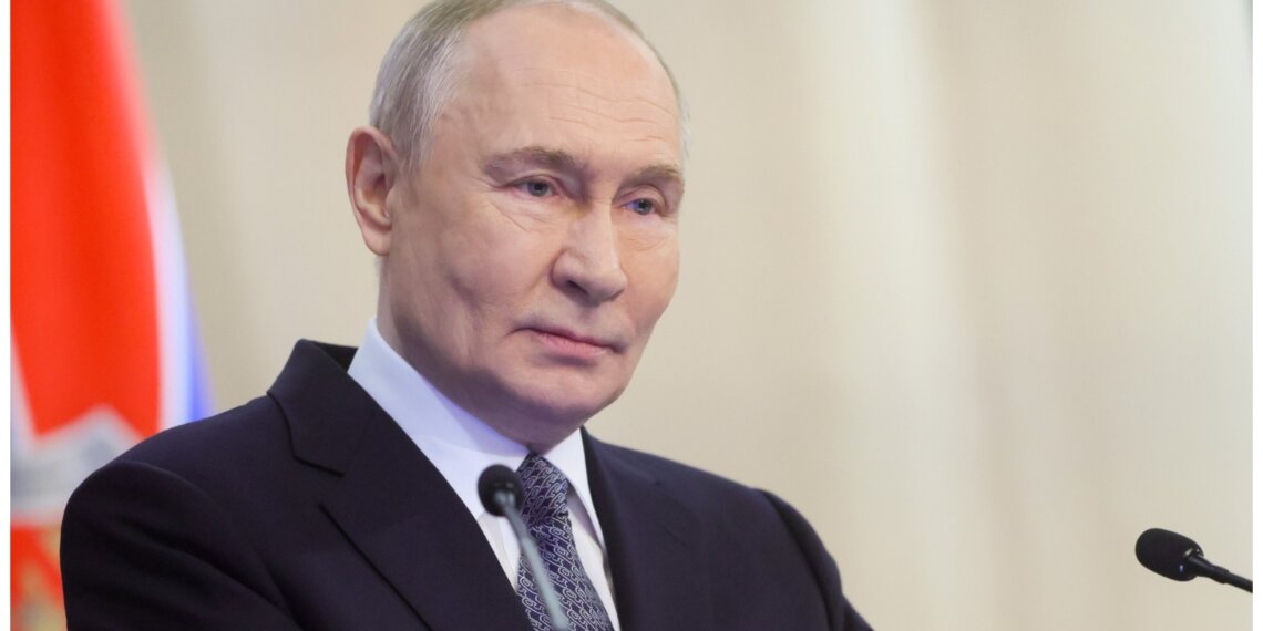 Президент России Владимир Путин прибыл с рабочей поездкой в Новосибирск