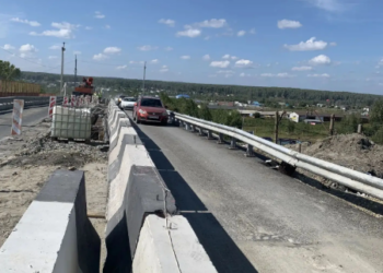По путепроводу в Плотниково открыто движение по обновлённой левой части