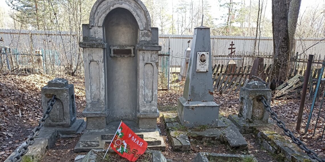 Активисты восстанавливают старинное кладбище в Бердске