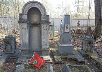 Активисты восстанавливают старинное кладбище в Бердске