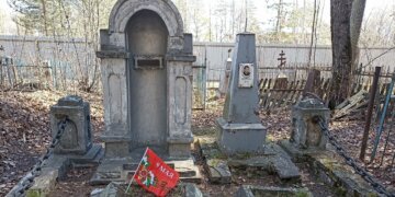 Активисты восстанавливают старинное кладбище в Бердске