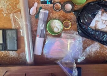 Семейный подряд с мефедроном: в Новосибирске задержаны отец и сын с килограммом наркотиков