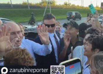 Ирландский журналист Боуз восхитился кадрами общения Путина с жителями Новосибирска