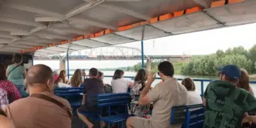 Мелководье скорректировало социальные маршруты теплоходов в Новосибирске
