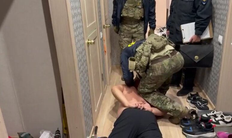 В Новосибирской области задержаны мошенники, похитившие 6 млн у участников СВО