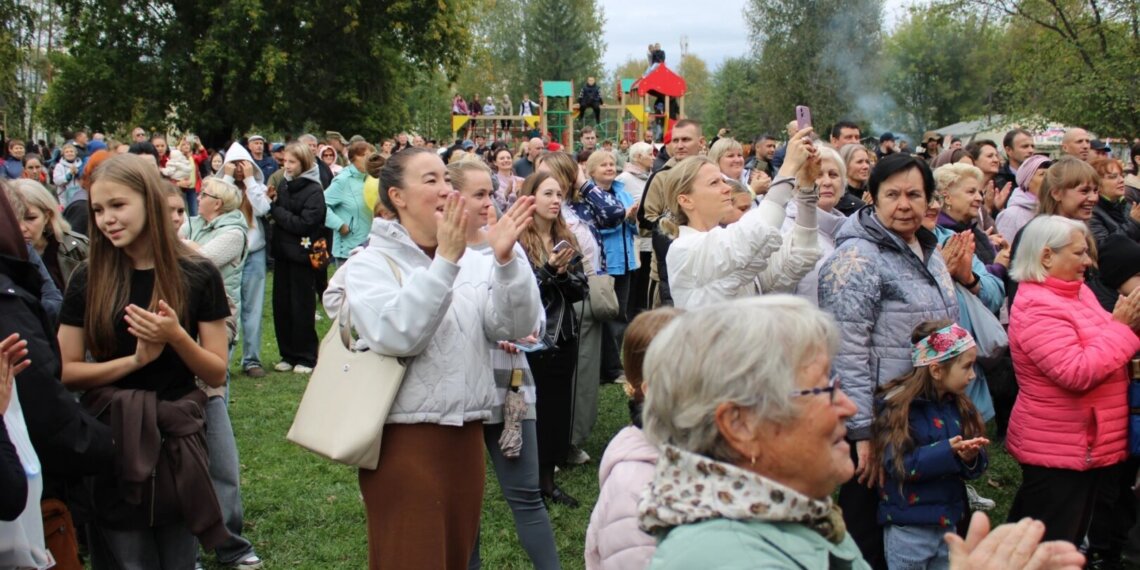 Жители Пашино отметили 85-летие района: прошли концерты, мастер-классы и салют