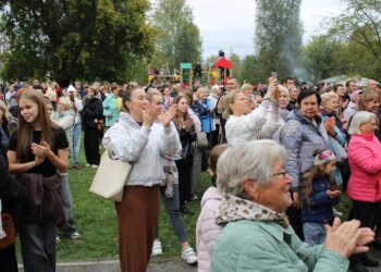 Жители Пашино отметили 85-летие района: прошли концерты, мастер-классы и салют