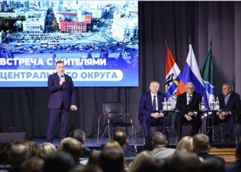 Максим Кудрявцев обсудил с жителями Центрального округа развитие городских территорий и архитектурный облик