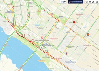 Чёрный кортеж и перекрытия в центре: пробка парализовали движение по Большевистской в Новосибирске