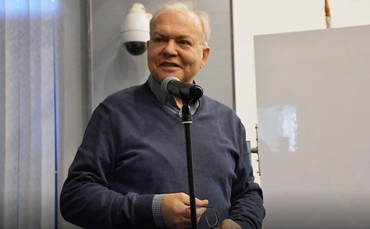 Валерий Чуваков официально стал директором новосибирской физматшколы