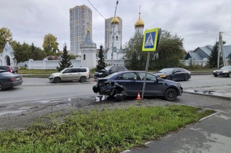 В Новосибирске виновником массового ДТ стал мужчина, потерявший сознание за рулём