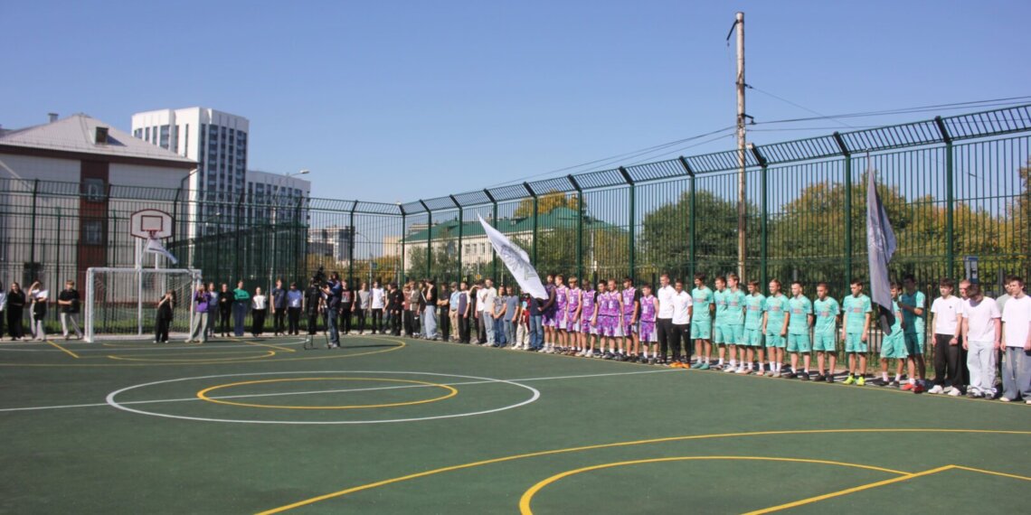 В Новосибирском колледже промышленных технологий открыли две спортплощадки