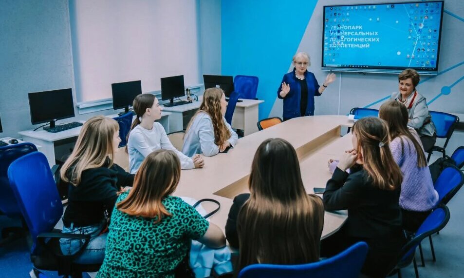 Ваш ребёнок – первокурсник: психологи дали советы, как родителям справиться со стрессом