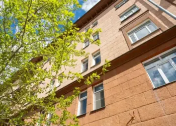Квартира как быстрая ликвидность: почему собственники всё чаще продают жильё компаниям, а не людям