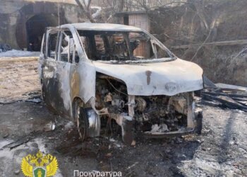 Мужчина обиделся на жену и сжёг её автомобиль