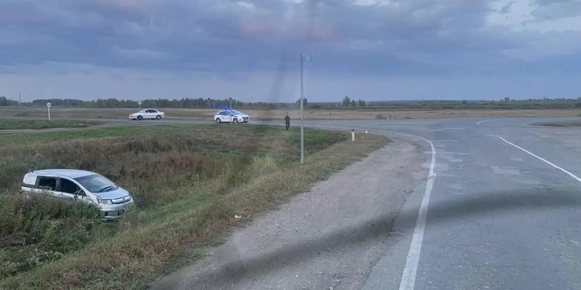 «Был не пристёгнут»: ребёнок выпал из окна автомобиля в Новосибирской области