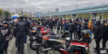 Закрытие мотосезона в Новосибирске: более 2800 байкеров собрались у «Арены»