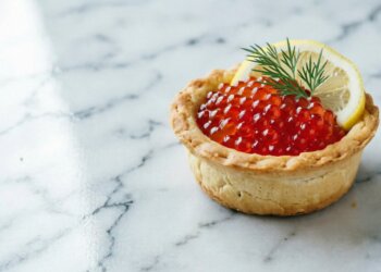 Как выбрать икру: советы новосибирских экспертов