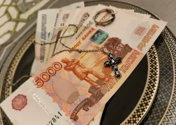 Раскрыт размер минимального пособия по уходу за ребёнком на 2027 год