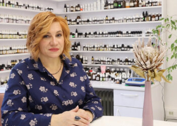 Сибирячка создаёт уникальные ароматы: путь от «Красной Москвы» до запахов космоса