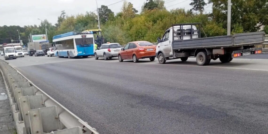 Эстакаду на Кирова в Новосибирске отремонтировали впервые за 16 лет