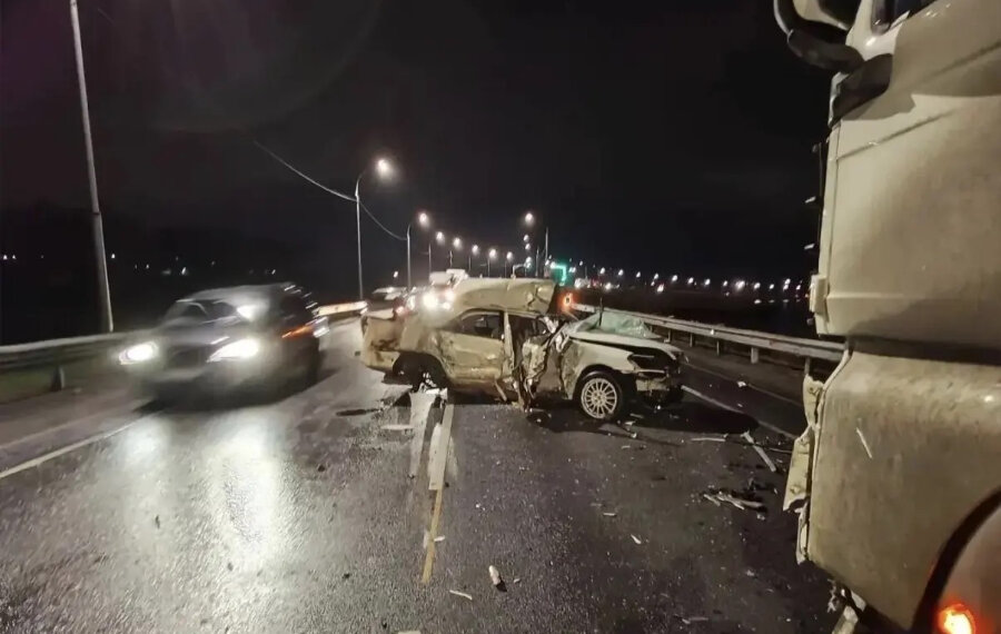 Молодой водитель погиб в ДТП с автобусом и грузовиком в Искитимском районе