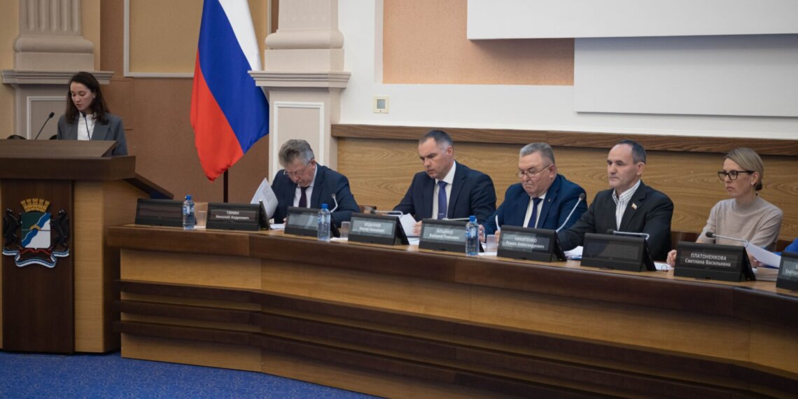 Новосибирские депутаты обсудили модернизацию контейнерных площадок и готовность города к зиме