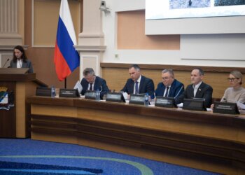 Новосибирские депутаты обсудили модернизацию контейнерных площадок и готовность города к зиме