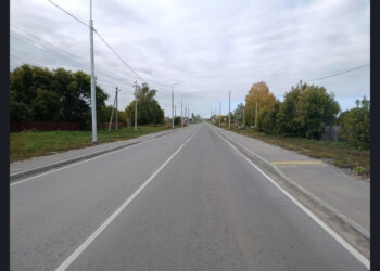 До конца года в Новосибирской области обустроят 12 км тротуаров вдоль региональных дорог