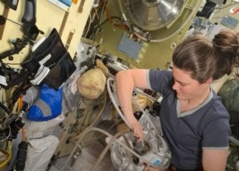 Новосибирский космонавт Анна Кикина рассказала о доставке 420 литров воды на МКС