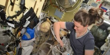 Новосибирский космонавт Анна Кикина рассказала о доставке 420 литров воды на МКС