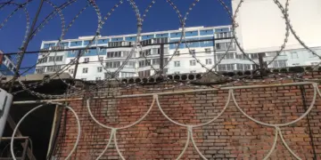 Из Новосибирска выслали мигрантов, отбывших наказание за тяжкие преступления