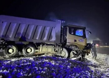 Два человека погибли в лобовом ДТП с грузовиком под Новосибирском