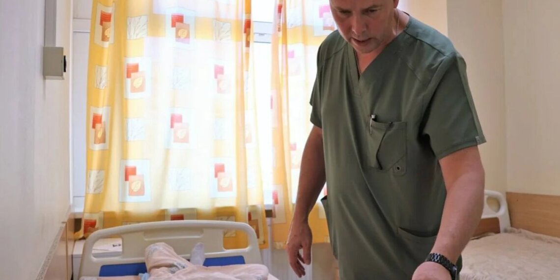Подростка, пострадавшего от нападения медведя в Алтайском крае, перевели из реанимации