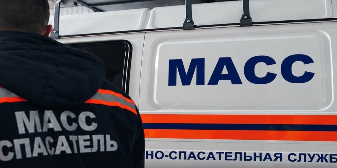 В Новосибирске курьер спас пенсионерку, не открывшую ему дверь